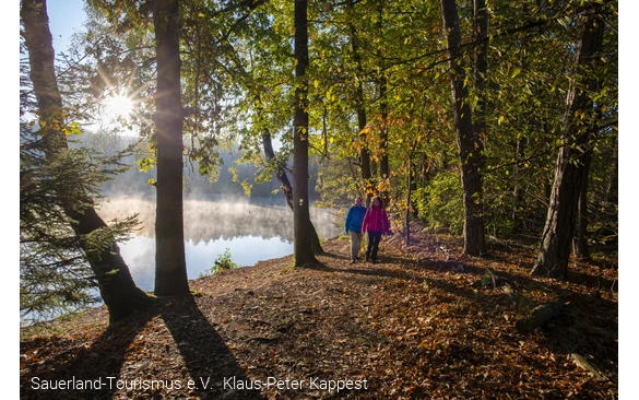 Wanderer am Hevebecken