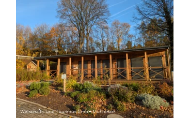 Sanitärhäuschen Herbst 2025 klein.png