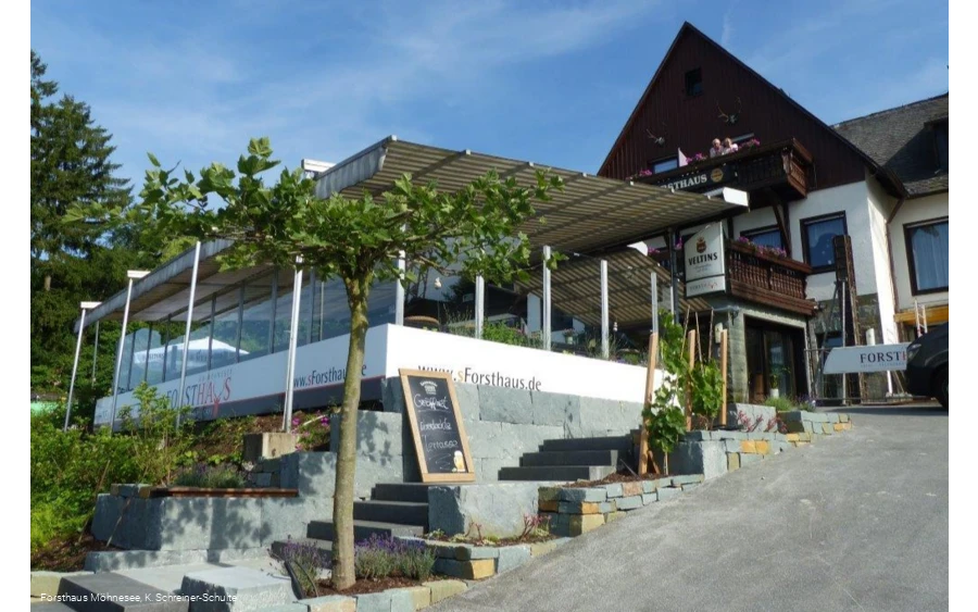 Restaurant Forsthaus am Möhnesee außen.jpg