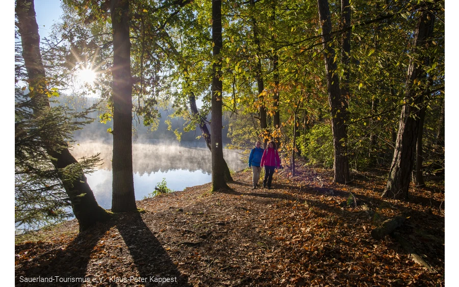 Wanderer am Hevebecken