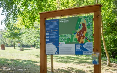 Informationstafel mit Tipps & Tricks am Discgolf-Parcours Möhnesee