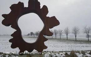 Wegmarke Kontur Schnee.jpg