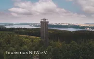 Blick auf den Möhnesee-Turm