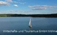 Segelboot auf dem Möhnesee