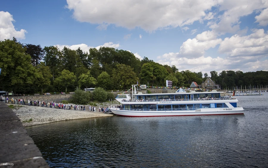 Möhneseeschiffahrt (sabrinity).jpg Möhneseeschiffahrt (sabrinity).jpg