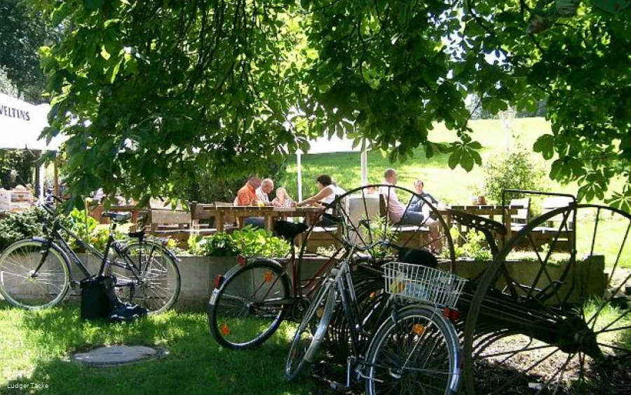 ZUM TACKEBER _BIergarten_ FOTORECHTE LUDGER TACKE.jpg ZUM TACKEBER _BIergarten_ FOTORECHTE LUDGER TACKE.jpg