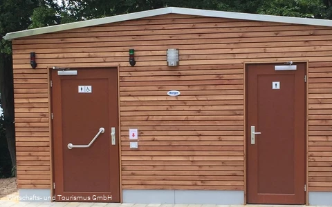 öffentliche Toilette Seepark