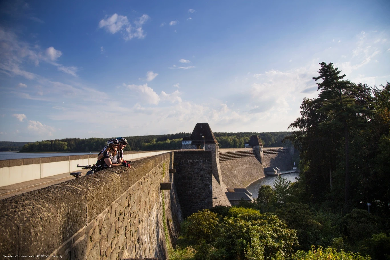 Radfahrer Staumauer Möhnesee