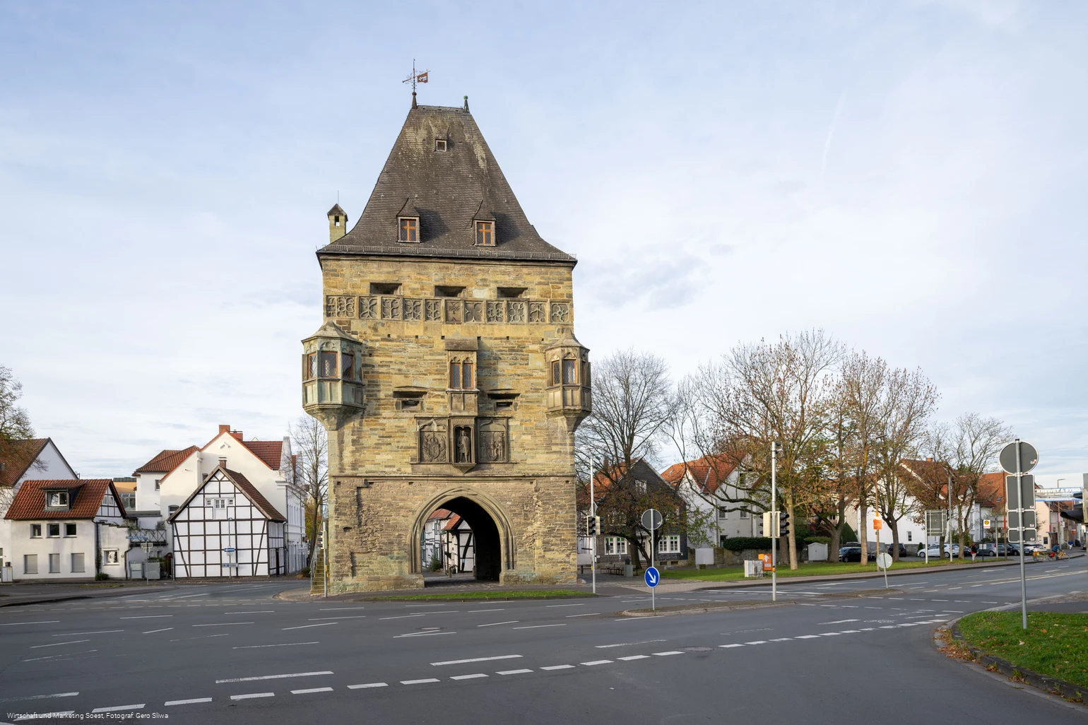 Osthofentor.jpg Osthofentor.jpg