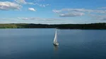 Segelboot auf dem Möhnesee
