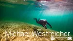 Taucher im See
